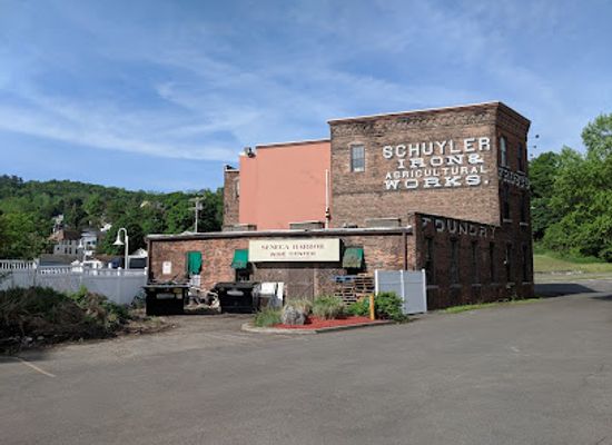 new-york/watkins-glen/attraction/seneca-harbor-wine-center