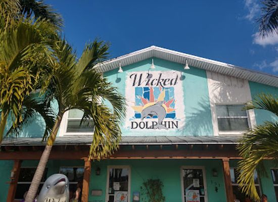 florida/southwest-florida/attraction/wicked-dolphin-distillery