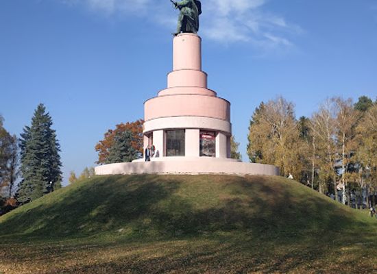 ukraine/kyiv-reservoir/attraction/lyutizh-bridgehead