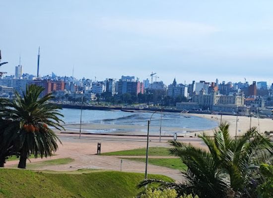 uruguay/montevideo/punta-carretas/attraction/parque-de-las-instrucciones-del-ano-xiii
