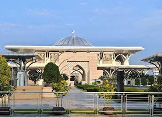 malaysia/kuala-lumpur/attraction/tuanku-mizan-zainal-abidin-mosque
