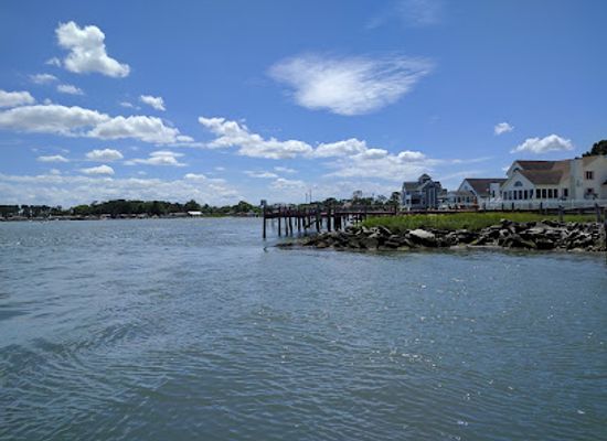 virginia/eastern-shore/attraction/chincoteague-island-waterman-s-memorial