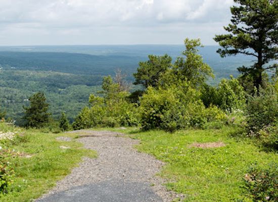 pennsylvania/pocono-mountains/attraction/big-pocono-state-park