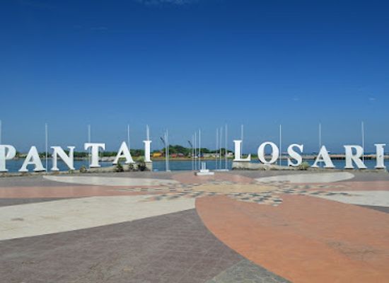 indonesia/southeast-sulawesi/attraction/losari-beach