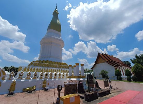 laos/thakhek/attraction/wat-phathat-si-khottabong