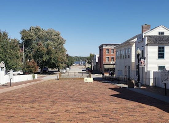 missouri/hannibal/attraction/becky-thatcher-house