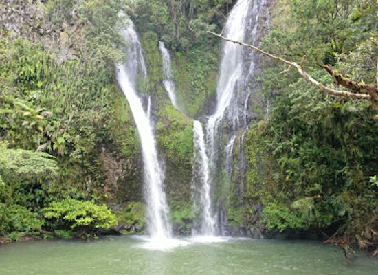 indonesia/tana-toraja/attraction/talondo-tallu-waterfall