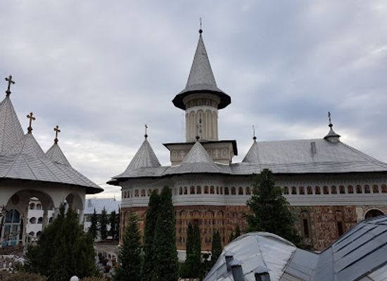 romania/bihor/attraction/holy-cross-monastery
