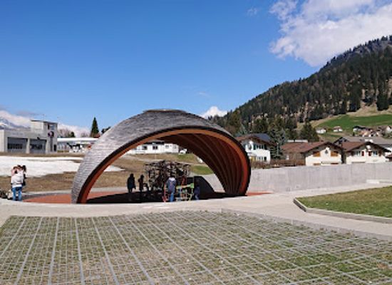 switzerland/graubunden/attraction/riesenkugelbahn