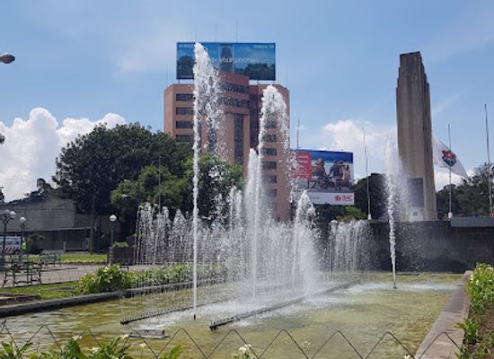 guatemala/guatemala-city/attraction/plaza-obelisco
