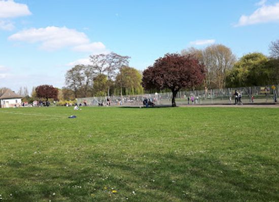 united-kingdom/middlesex/attraction/kneller-gardens