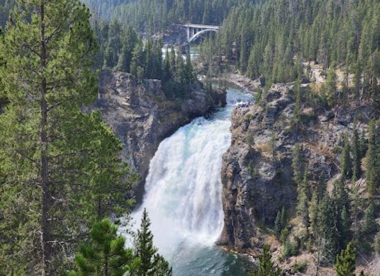 montana/absaroka-beartooth-wilderness/attraction/yellowstone-national-park