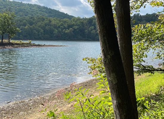 maryland/rocky-gap-state-park/attraction/rocky-gap-state-park-campground