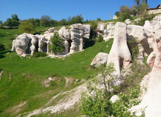 bulgaria/central-southern-bulgaria/attraction/the-stone-wedding