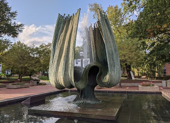west-virginia/huntington/attraction/memorial-fountain