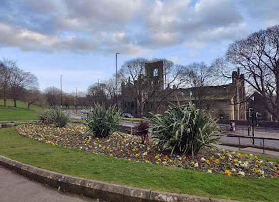 united-kingdom/leeds/attraction/abbey-house-museum-gardens