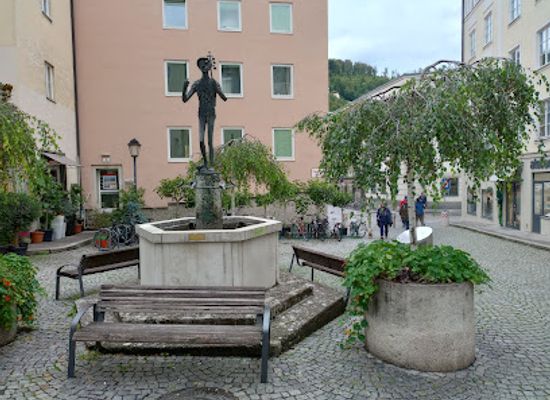 austria/salzburg/attraction/papagenobrunnen