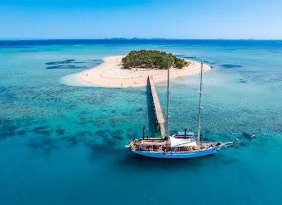 fiji/western-division/attraction/captain-cook-cruises-fiji