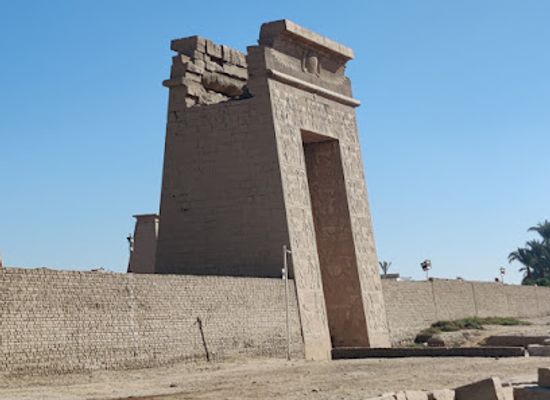 egypt/luxor/attraction/gateway-of-ptolemy-iii-euergetes