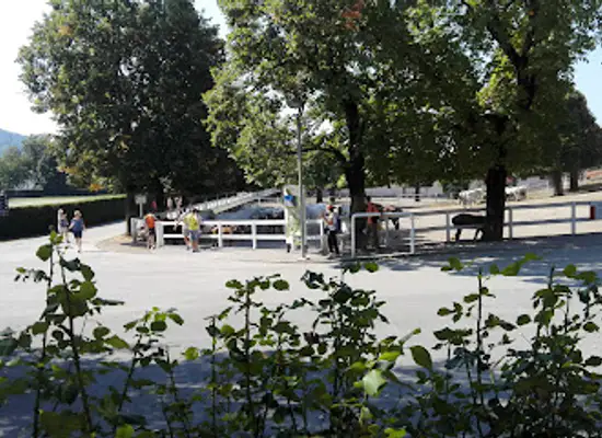 slovenia/sezana/attraction/kobilarna-lipica-dresurno-jahalisce-jahalni-treningi