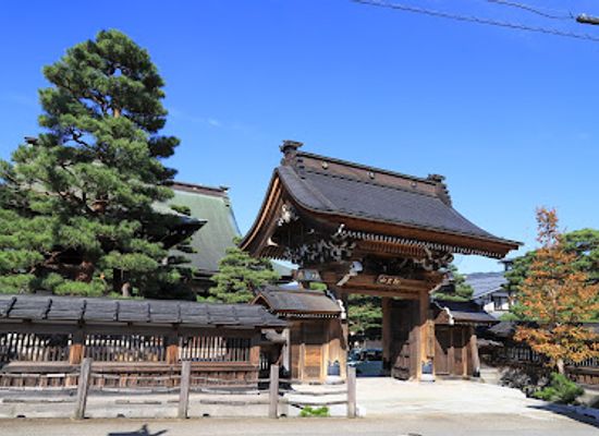 japan/hida/attraction/hida-furukawa-sakura-gift-shop