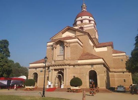 india/delhi/attraction/cathedral-church-of-the-redemption-c-n-i