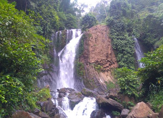 indonesia/lampung/attraction/air-terjun-lembah-pelangi