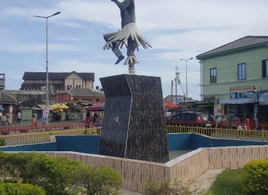 ghana/ahanta/attraction/fetish-priest-statue