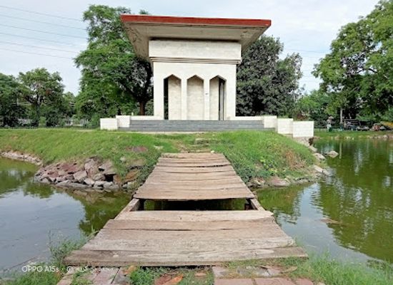 pakistan/lahore/model-town/attraction/arfa-karim-park