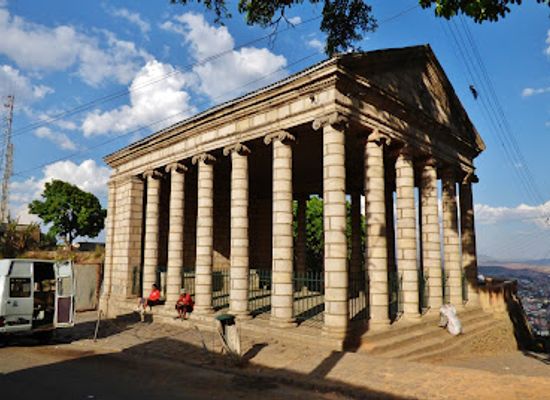 madagascar/antananarivo/attraction/le-palais-de-justice-d-ambatondrafandrana