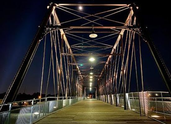 texas/south-texas/attraction/hays-street-bridge