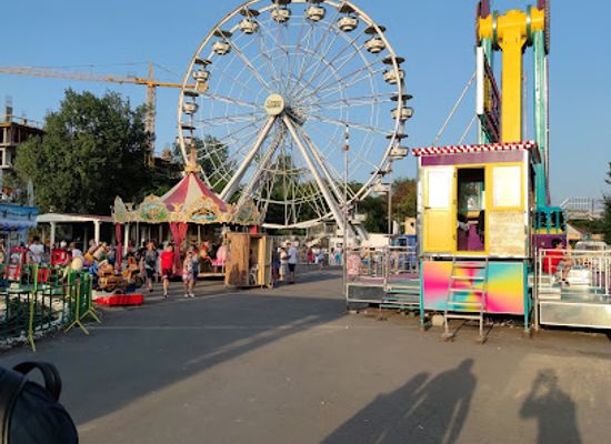 romania/constanta/attraction/luna-park