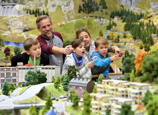 switzerland/schaffhausen/attraction/smilestones-ag-miniaturwelt-am-rheinfall