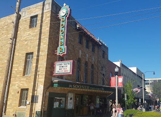 oklahoma/norman/attraction/sooner-theatre