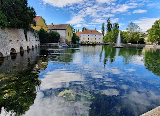 hungary/somogy/attraction/tapolcai-tavasbarlang-latogatokozpont