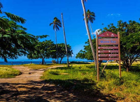 antigua-and-barbuda/saint-mary/attraction/morris-bay