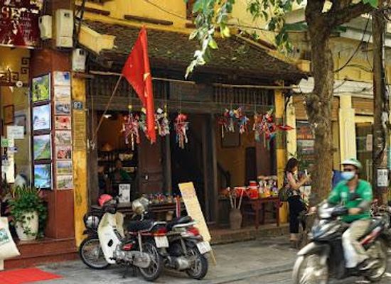 vietnam/hanoi/attraction/nha-co-ha-noi