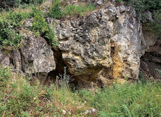 hungary/balaton-uplands/attraction/felbevagott-kup