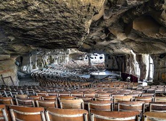 egypt/cairo/attraction/the-cave-church