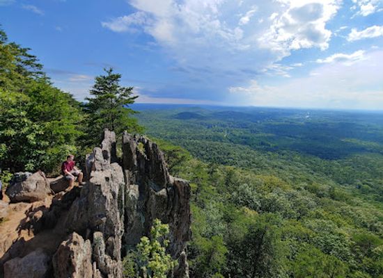north-carolina/mountain-region/attraction/crowders-mountain-state-park