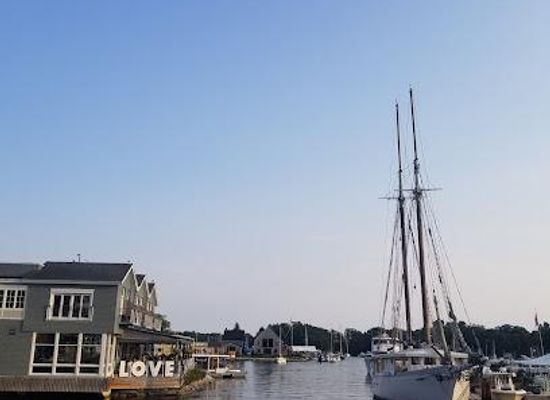 maine/kennebunkport/attraction/dock-square