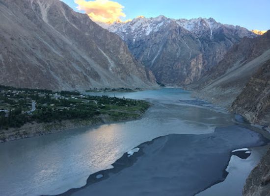 pakistan/gilgit/attraction/gulmit-waterfall