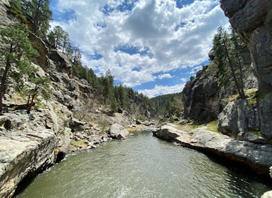 south-dakota/black-hills/attraction/hippie-hole