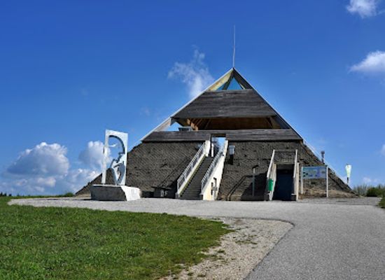 austria/muhlviertel/attraction/pyramide-am-etzinger-hugel