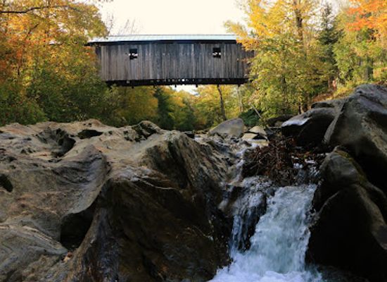vermont/mount-mansfield/attraction/grist-mill-covered-bridge