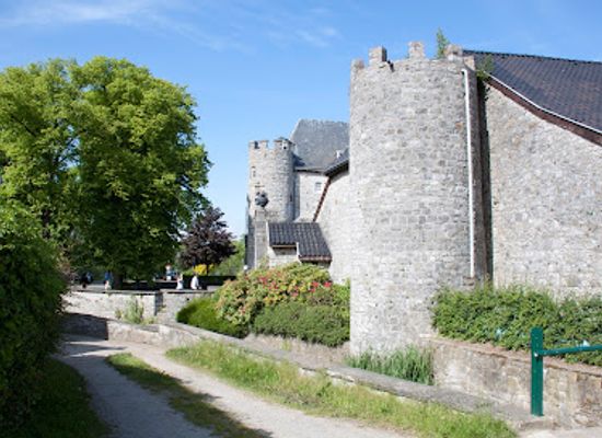 belgium/pays-de-herve/attraction/raeren-castle
