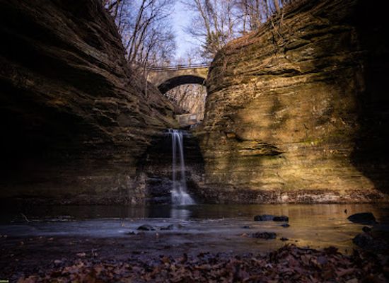 illinois/illinois-river-valley/attraction/matthiessen-state-park