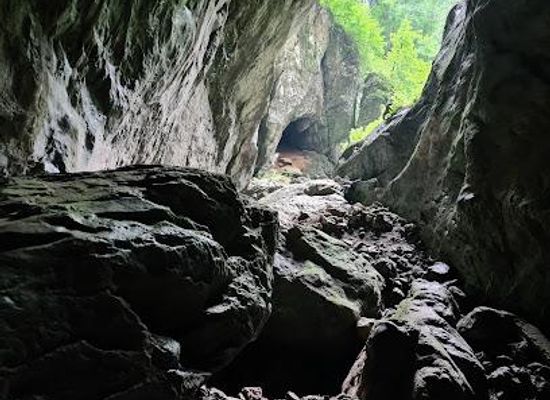 romania/drobeta-turnu-severin/attraction/pestera-ponicova-vest