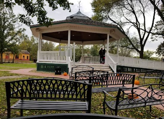 iowa/cedar-rapids/attraction/ushers-ferry-historic-village