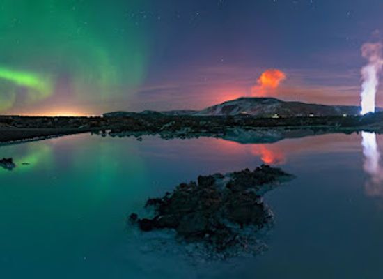 iceland/grindavik/attraction/northern-lights